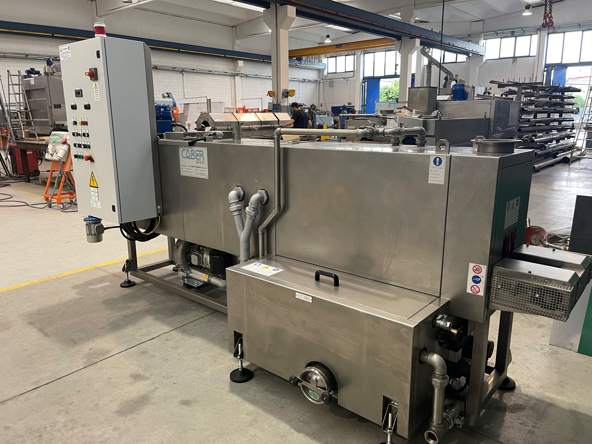 LAVATRICE INDUSTRIALE A TAPPETO MOD 315